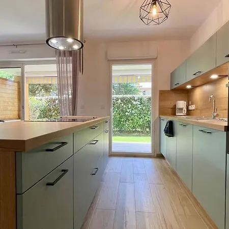 Beautiful Place, Quiet Residence, Close To Beaches *