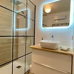Beautiful Place, Quiet Residence, Close To Beaches * Fréjus