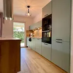 Beautiful Place, Quiet Residence, Close To Beaches Fréjus