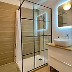 Beautiful Place, Quiet Residence, Close To Beaches Lägenhet