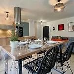 Beautiful Place, Quiet Residence, Close To Beaches