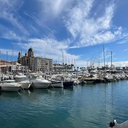 Beautiful Place, Quiet Residence, Close To Beaches Lägenhet Fréjus