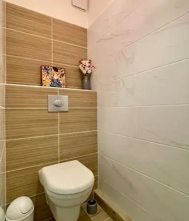 Apartment Beautiful Place, Quiet Residence, Close To Beaches